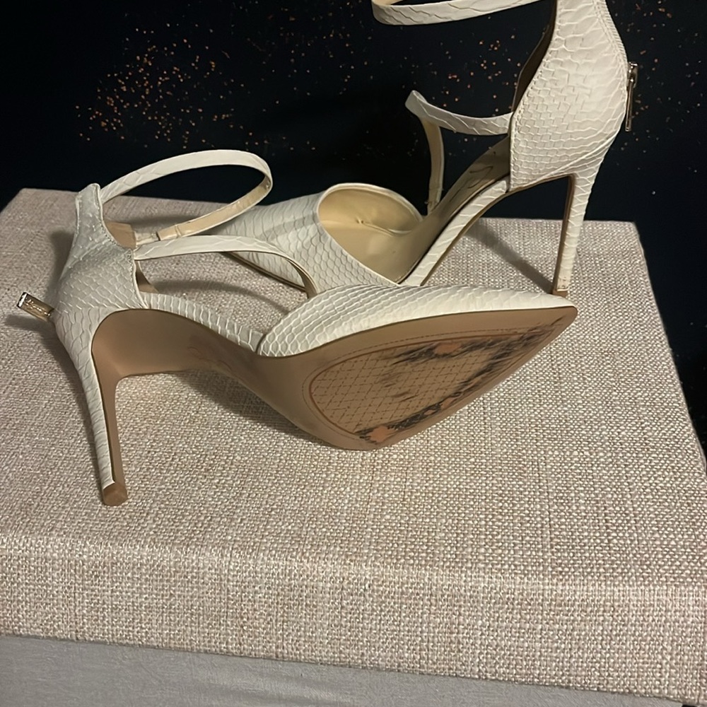 New white Jesica Simpson heels